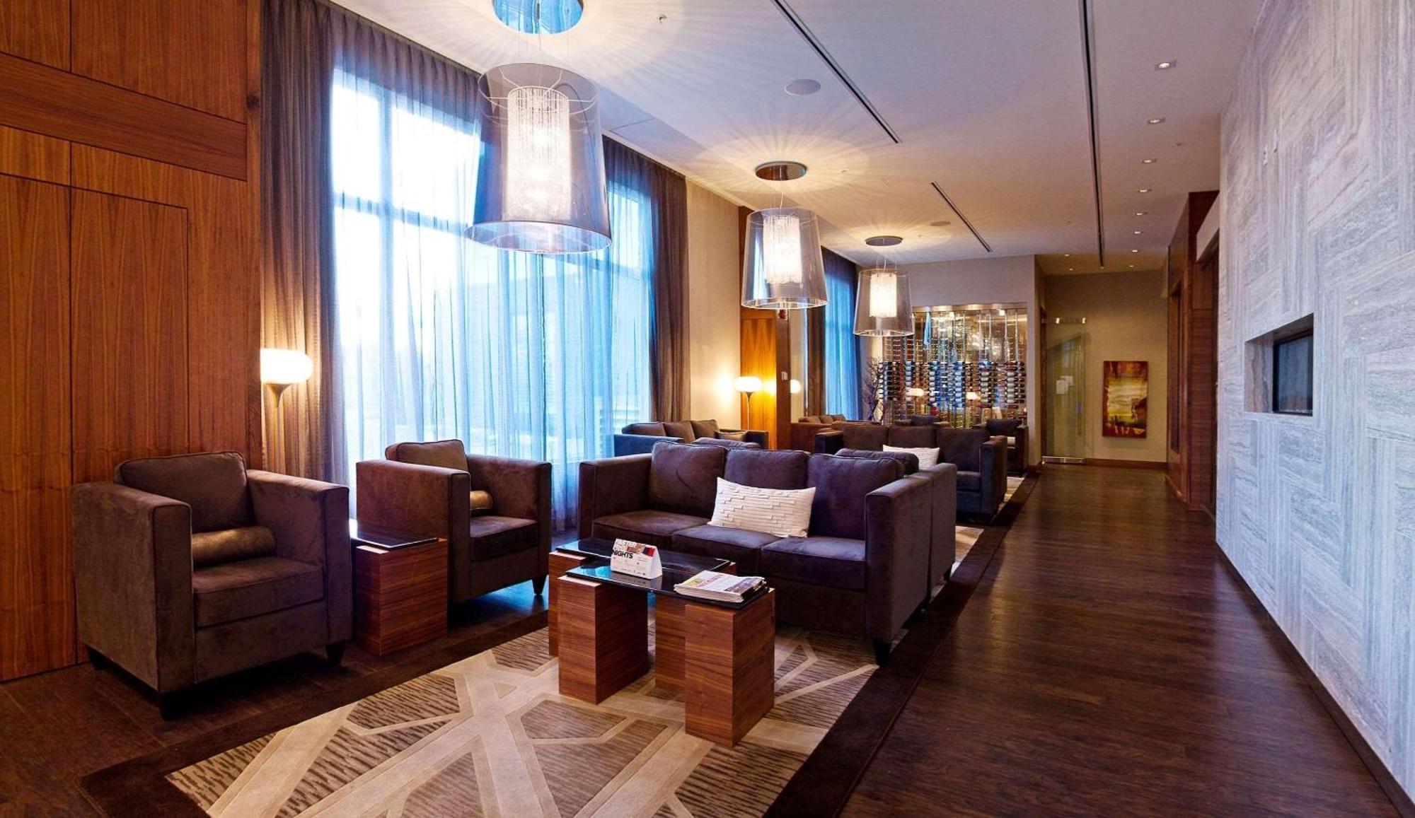 Radisson Hotel & Conference Centre Calgary Airport Екстер'єр фото