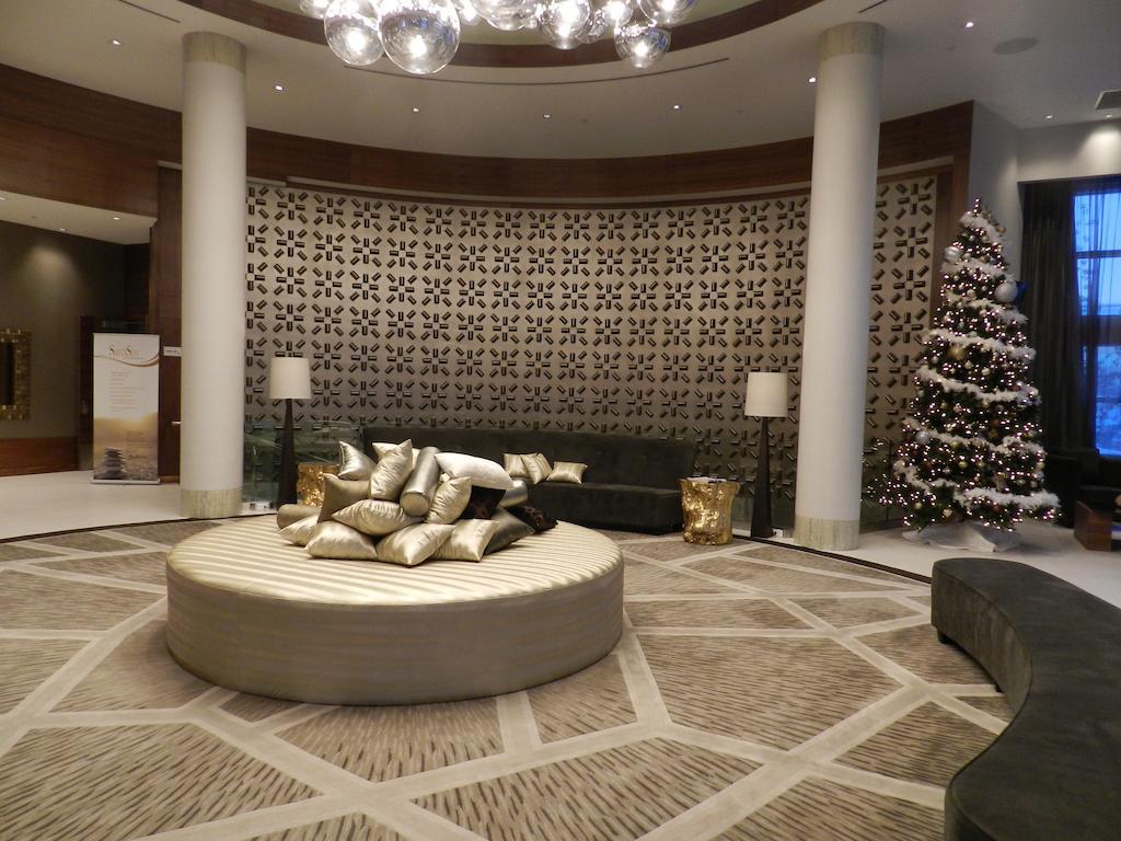 Radisson Hotel & Conference Centre Calgary Airport Екстер'єр фото